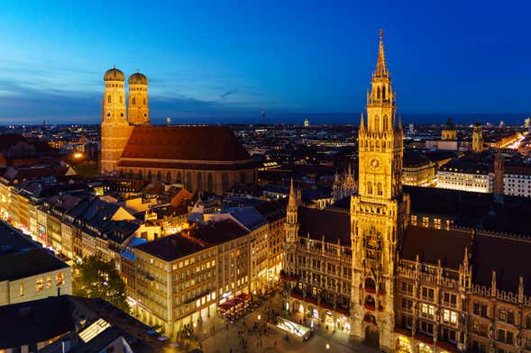 Munich Christmas Markets Food Tour